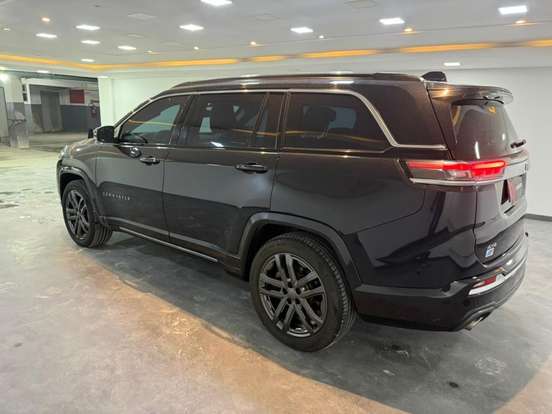 JEEP-COMMANDER-2.0 HURRICANE 4 TURBO GASOLINA OVERLAND AT9 JEEP-COMMANDER-2024