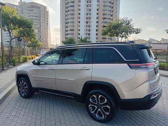 JEEP-COMMANDER-2022
