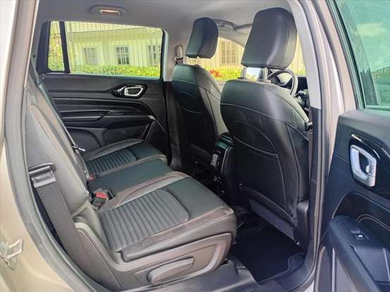JEEP-COMMANDER-2022