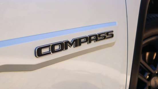 JEEP-COMPASS-2024