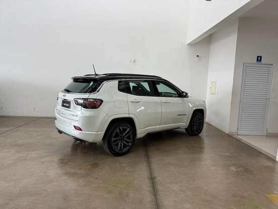 JEEP-COMPASS-2024