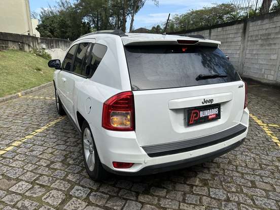 JEEP-COMPASS-2.0 SPORT 4X2 16V GASOLINA 4P AUTOMÁTICO JEEP-COMPASS-2013