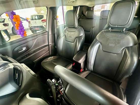 JEEP-RENEGADE-2023