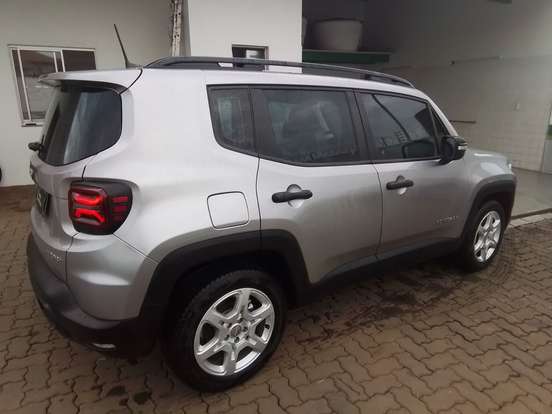 JEEP-RENEGADE-2023