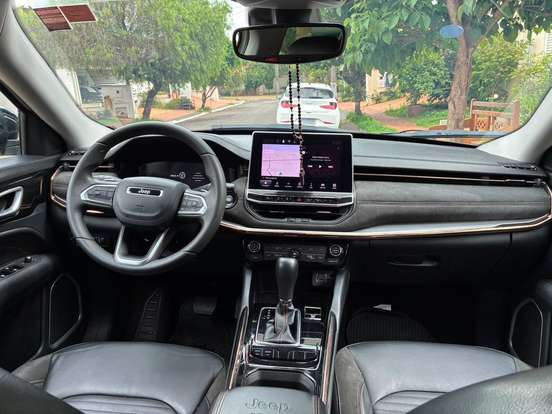 JEEP-COMMANDER-2022