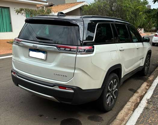 JEEP-COMMANDER-2022