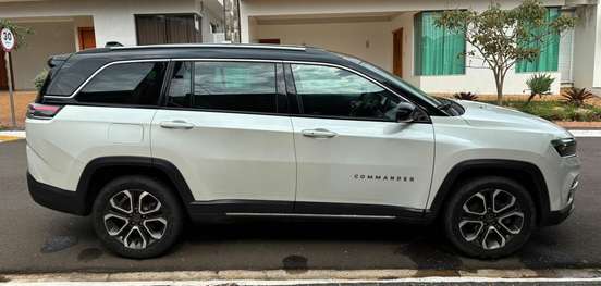 JEEP-COMMANDER-2022
