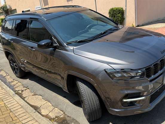 JEEP-COMMANDER-2.0 HURRICANE 4 TURBO GASOLINA BLACKHAWK AT9 JEEP-COMMANDER-2024