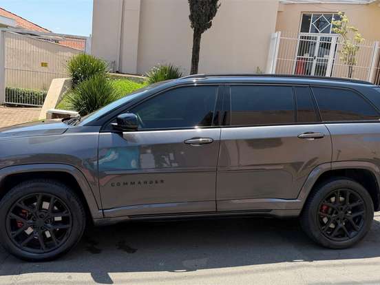 JEEP-COMMANDER-2.0 HURRICANE 4 TURBO GASOLINA BLACKHAWK AT9 JEEP-COMMANDER-2024