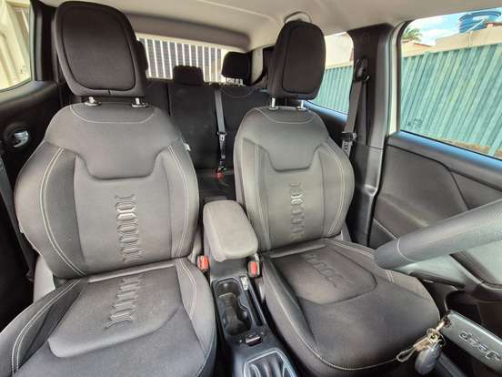 JEEP-RENEGADE-1.3 T270 TURBO FLEX AT6 JEEP-RENEGADE-2024
