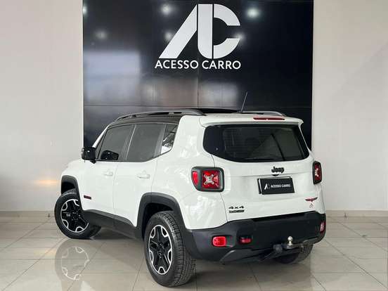 JEEP-RENEGADE-2.0 16V TURBO DIESEL TRAILHAWK 4P 4X4 AUTOMÁTICO JEEP-RENEGADE-2015