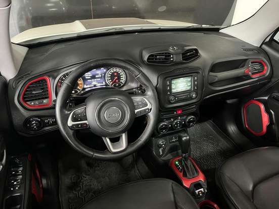 JEEP-RENEGADE-2.0 16V TURBO DIESEL TRAILHAWK 4P 4X4 AUTOMÁTICO JEEP-RENEGADE-2015