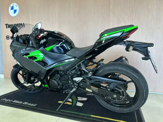 KAWASAKI NINJA 400 