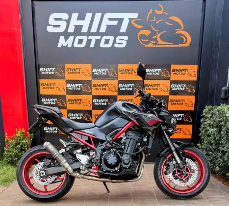 KAWASAKI Z900 