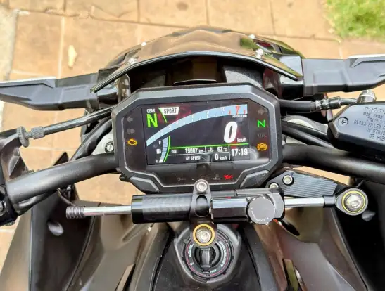 KAWASAKI-Z900-2021