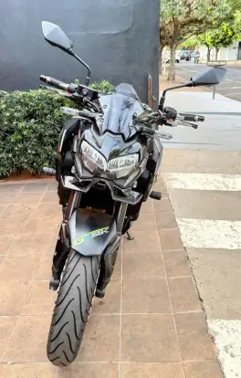 KAWASAKI-Z900-2021
