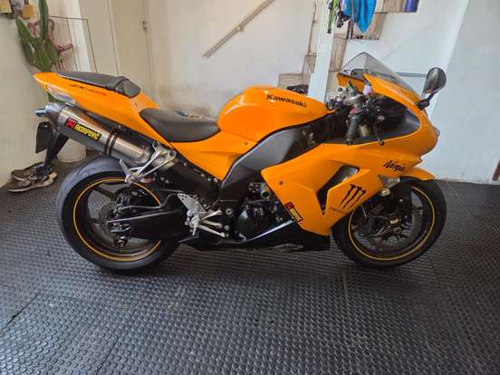 KAWASAKI-NINJA ZX-10R-2006