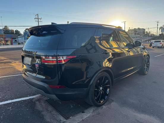 LAND ROVER-DISCOVERY-3.0 V6 TD6 DIESEL FIRST EDITION 4WD AUTOMÁTICO LAND ROVER-DISCOVERY-2017