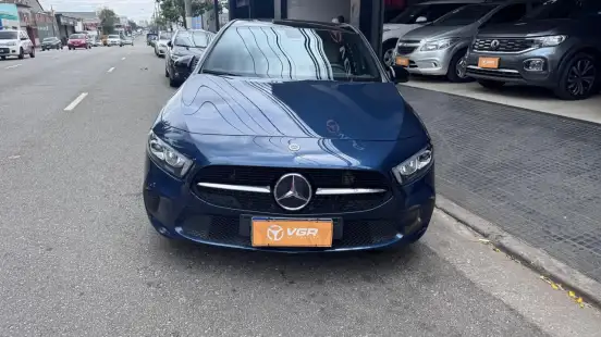 MERCEDES-BENZ-A 250-2021