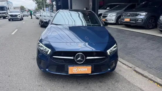 MERCEDES-BENZ-A 250-2021