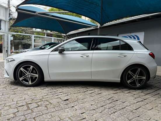 MERCEDES-BENZ-A 250-2019