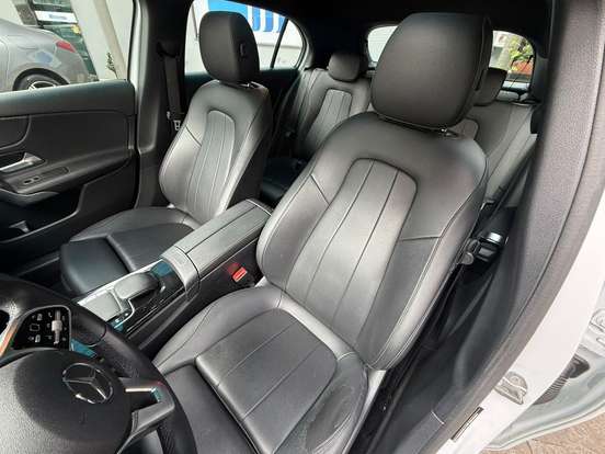 MERCEDES-BENZ-A 250-2019