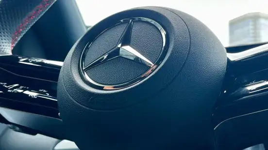 MERCEDES-BENZ-GLA 200-2025