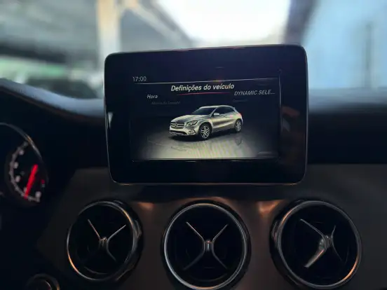 MERCEDES-BENZ-GLA 200-2018