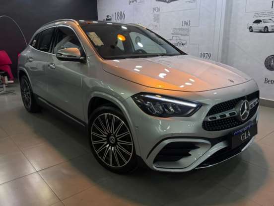MERCEDES-BENZ-GLA 200-2026