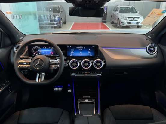 MERCEDES-BENZ-GLA 200-2026