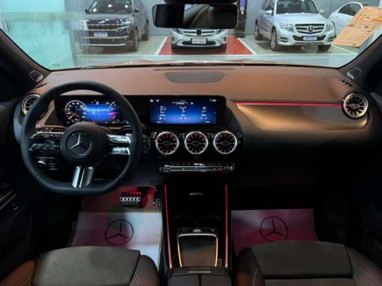MERCEDES-BENZ-GLA 200-2026