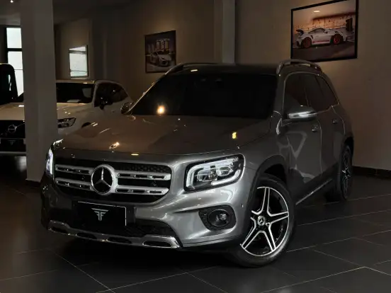 MERCEDES-BENZ-GLB 200-2021