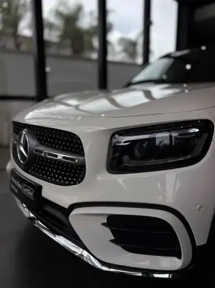 MERCEDES-BENZ-GLB 220-2024