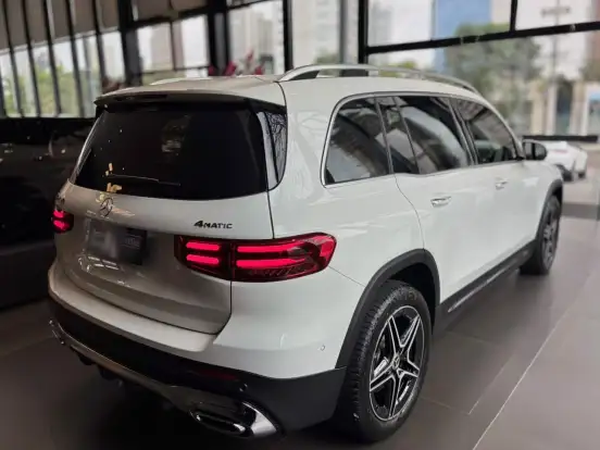 MERCEDES-BENZ-GLB 220-2.0 MHEV AMG LINE 4MATIC 8G-DCT MERCEDES-BENZ-GLB 220-2024