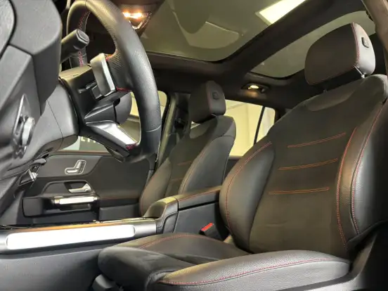 MERCEDES-BENZ-GLB 220-2025
