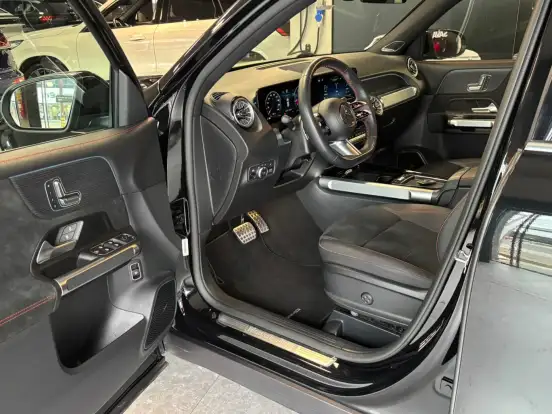 MERCEDES-BENZ-GLB 220-2.0 MHEV AMG LINE 4MATIC 8G-DCT MERCEDES-BENZ-GLB 220-2025