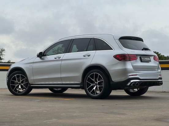 MERCEDES-BENZ-GLC 43 AMG-2019