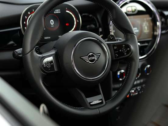 MINI-COOPER-2.0 16V TWINPOWER GASOLINA JOHN COOPER WORKS 2P STEPTRONIC MINI-COOPER-2023