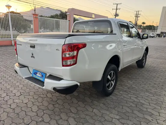 MITSUBISHI-L200 TRITON-2021