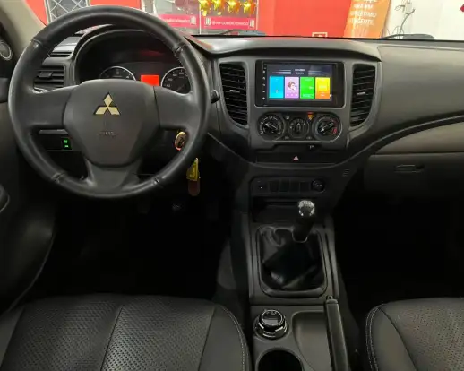 MITSUBISHI-L200 TRITON-2020