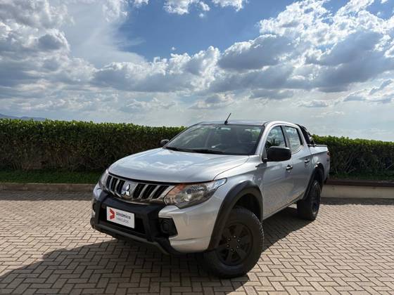 MITSUBISHI L200 TRITON 2.4 16V TURBO DIESEL OUTDOOR GLS CD 4X4 AUTOMÁTICO