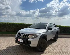 MITSUBISHI L200 TRITON 2.4 16V TURBO DIESEL OUTDOOR GLS CD 4X4 AUTOMÁTICO MITSUBISHI L200 TRITON 2.4 16V TURBO DIESEL OUTDOOR GLS CD 4X4 AUTOMÁTICO