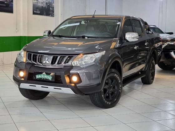 MITSUBISHI L200 TRITON 2.4 16V TURBO DIESEL OUTDOOR HPE-S CD 4X4 AUTOMÁTICO