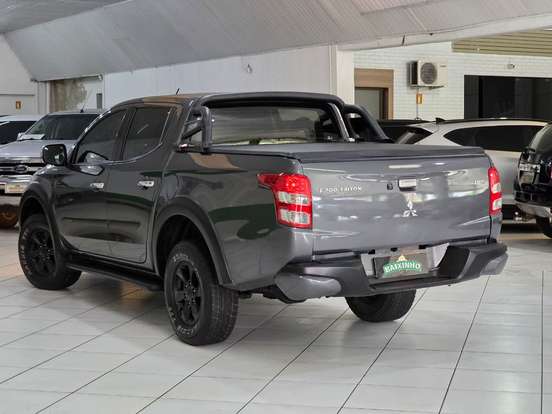 MITSUBISHI-L200 TRITON-2.4 16V TURBO DIESEL OUTDOOR HPE-S CD 4X4 AUTOMÁTICO MITSUBISHI-L200 TRITON-2021