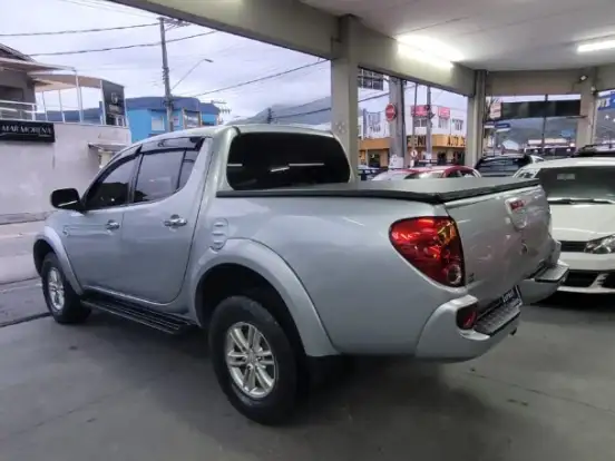 MITSUBISHI-L200 TRITON-3.2 HPE 4X4 CD 16V TURBO INTERCOOLER DIESEL 4P AUTOMÁTICO MITSUBISHI-L200 TRITON-2015