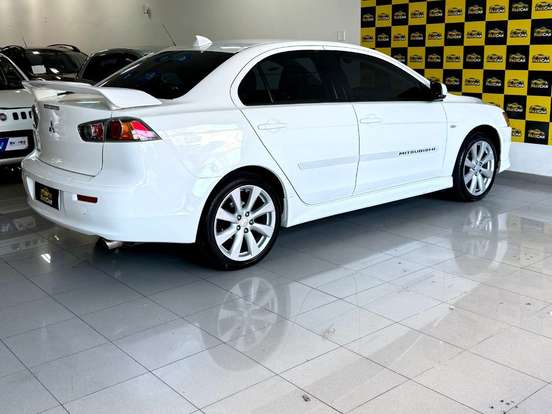MITSUBISHI-LANCER-2.0 16V GASOLINA 4P AUTOMÁTICO MITSUBISHI-LANCER-2014