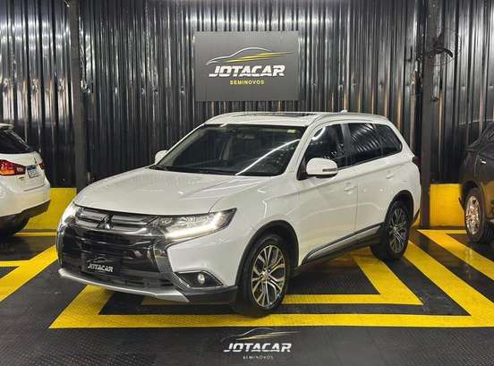 MITSUBISHI-OUTLANDER-2017