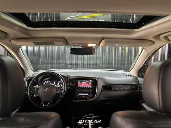 MITSUBISHI-OUTLANDER-2017