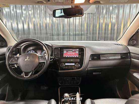 MITSUBISHI-OUTLANDER-2.0 COMFORT 16V GASOLINA 4P AUTOMÁTICO MITSUBISHI-OUTLANDER-2017