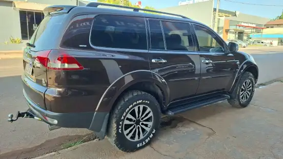 MITSUBISHI-PAJERO DAKAR-3.2 HPE 4X4 7 LUGARES 16V TURBO INTERCOOLER DIESEL 4P AUTOMÁTICO MITSUBISHI-PAJERO DAKAR-2014